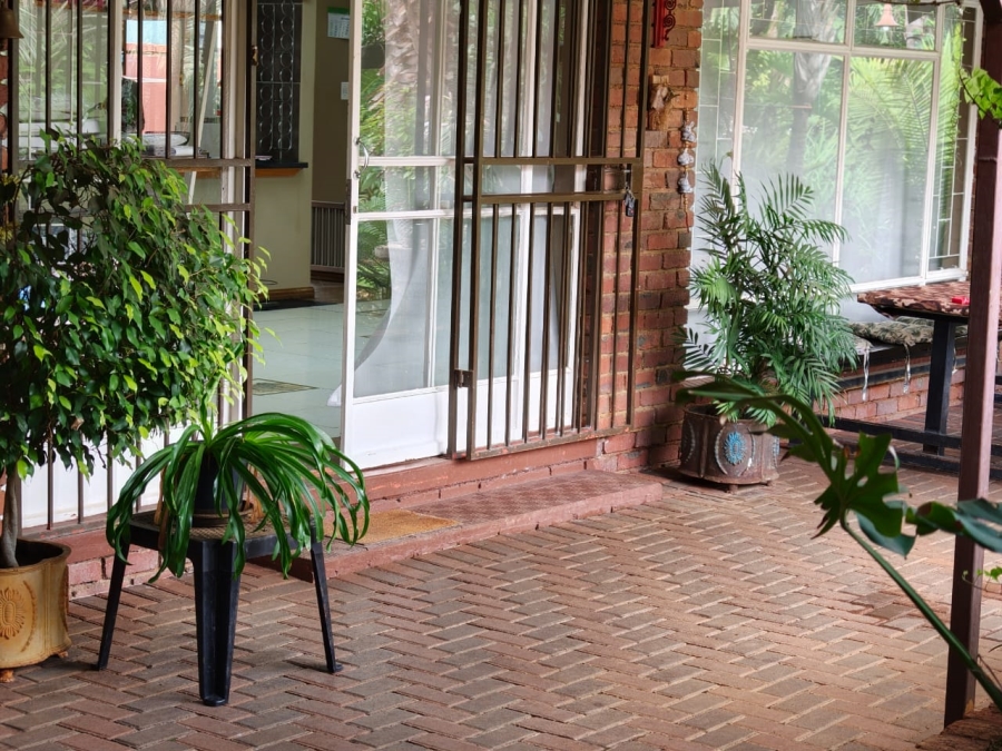 To Let 2 Bedroom Property for Rent in Ngwenya River Estate North West